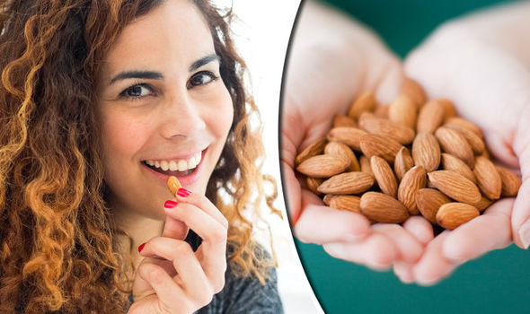 Eating almonds daily will eliminate these diseases..Click and know जङ