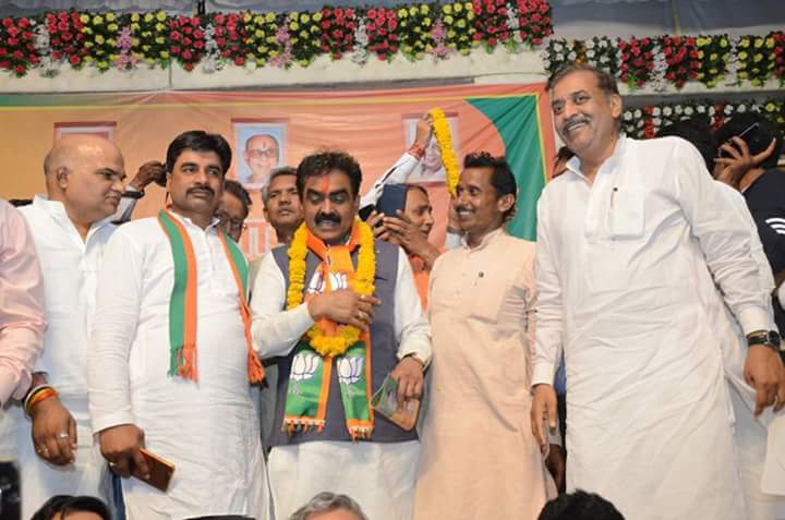 Rakesh Singh stormed into Datia on election day (1)
