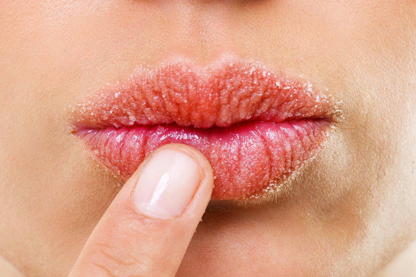 Take 3 Easy tips to keep the lips beautiful and soft