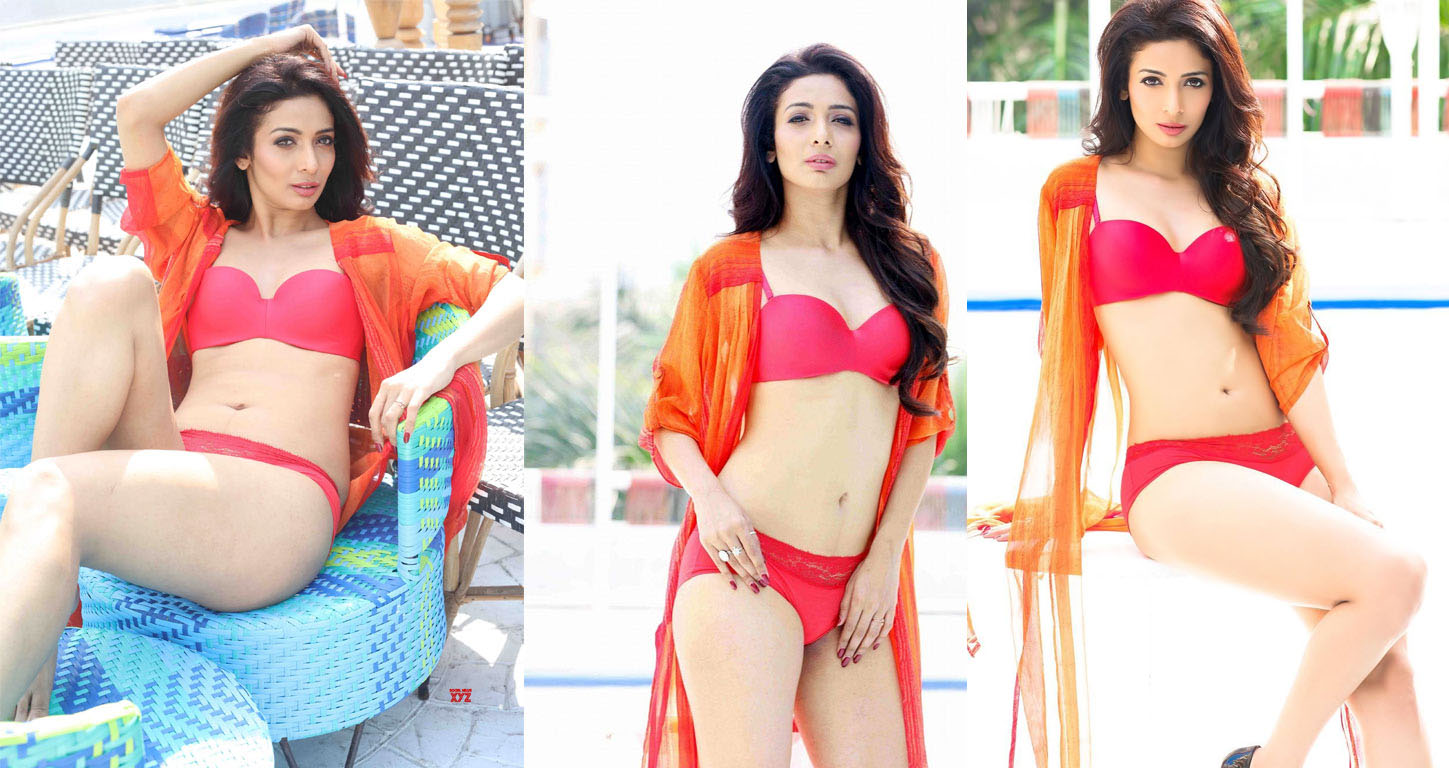 Malaika Arora's hot duplicate model is making the logo crazy on the internet