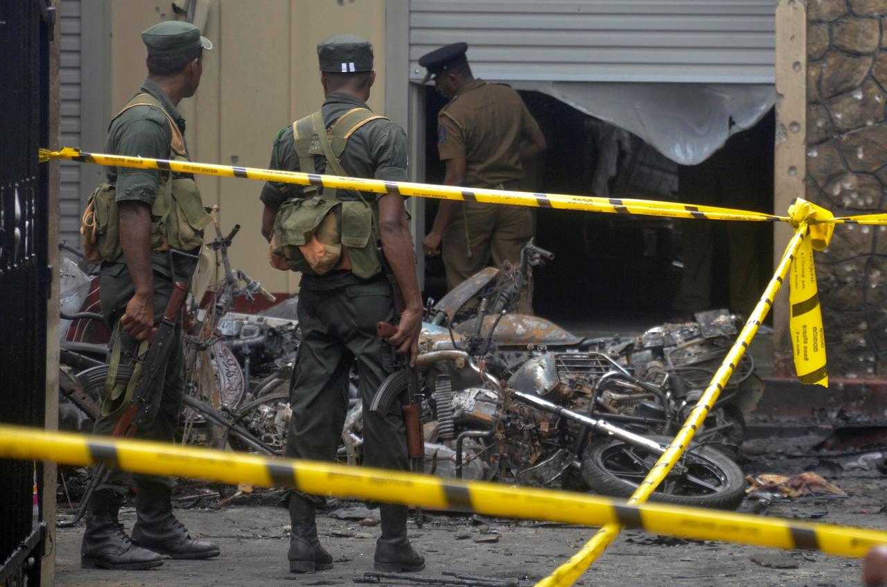 Sri Lanka to save the lives of the man who left in Colombo bomb blasts