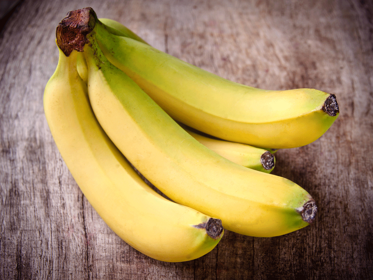 why-dont-the-elderly-often-recommend-eating-bananas-at-night-this-is-because-केले
