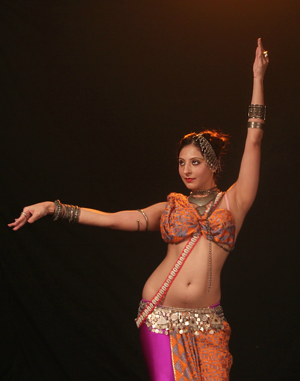 Did not see this belly dance, so what did you see ..! Is India a dancer earning a name in this field all over the world