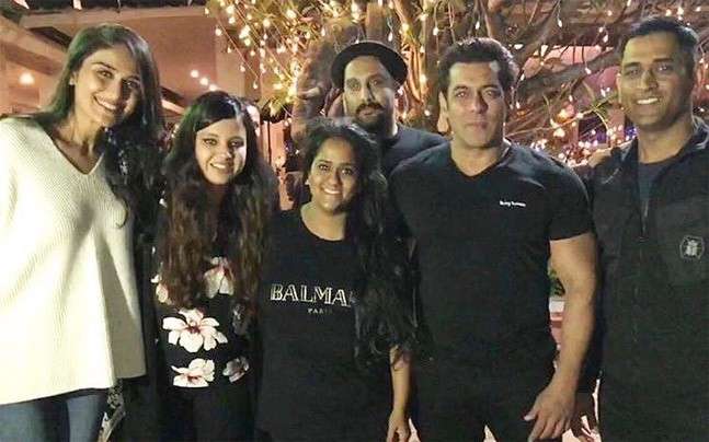 Yesterday's birthday boy Salman stopped his birthday party - the reason is very special