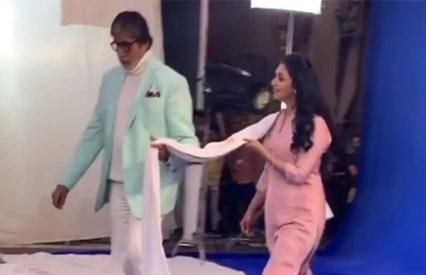 Amitabh bachchan held the dupatta of this actress