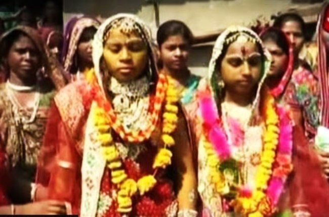 इस गांव में अपनी ही शादी में शामिल नहीं होता दूल्हा, बहन लेती है दुल्हन के साथ फेरे, जानिए