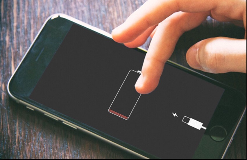 What causes your mobile phone battery to drain too quickly मोबाइल