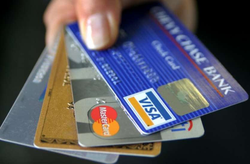 Why are all credit / debit cards of the same size the same size? क्रेडिट