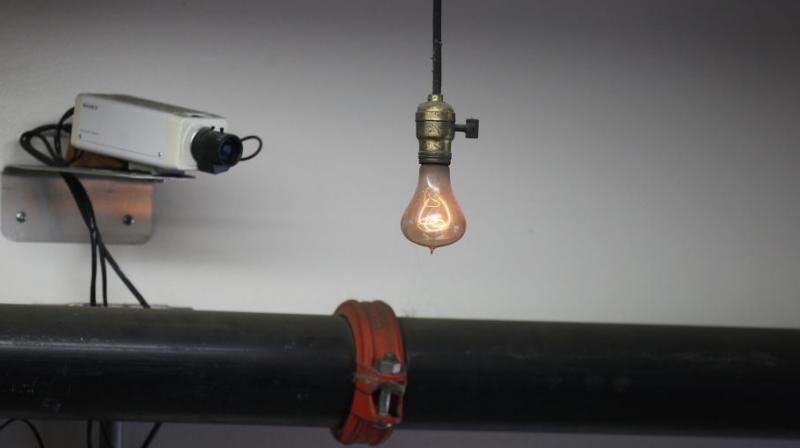 Why and how a bulb has been burning for 115 years