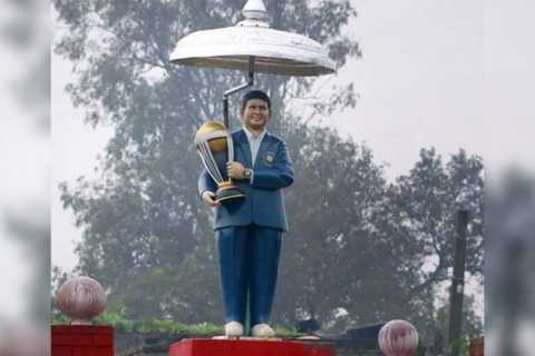 'Umbrella' to save Sachin Tendulkar's statue from rain