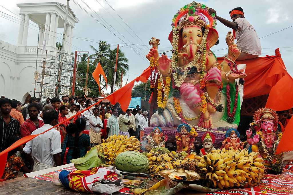 Ganesh Chaturthi: Why Ganesh is worshiped first? Don't know then read गणेश