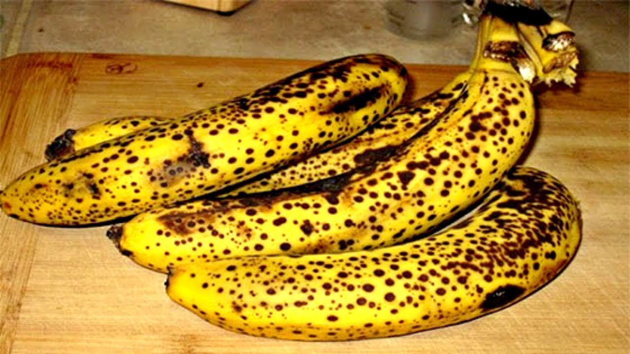 If you find such spots on the banana, do not throw it even after forgetting, otherwise you will regret it