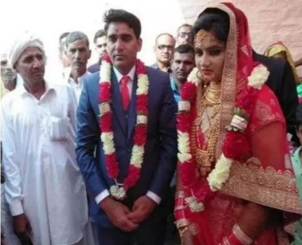 You will also be proud to know what the groom said with only 1 rupee, dowry of 4 crores