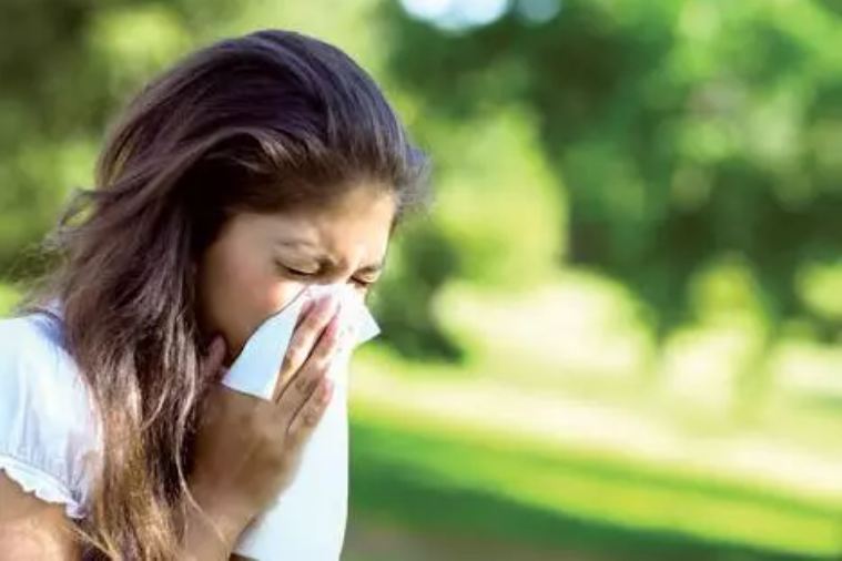 Do these remedies if you sneeze again and again
