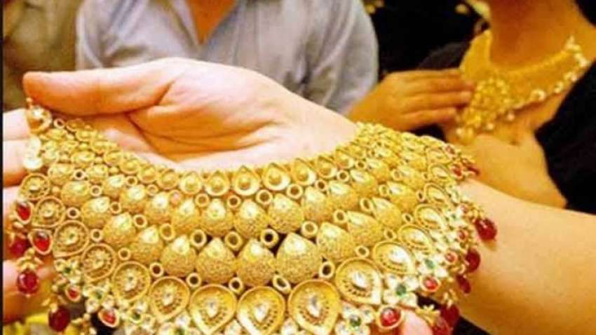 Good News! Gold cheaper before Dussehra-Diwali, silver prices fall again today