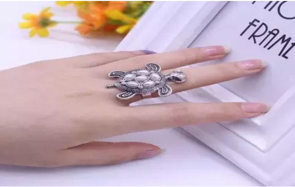 Turtle Ring should not wear these three zodiac signs