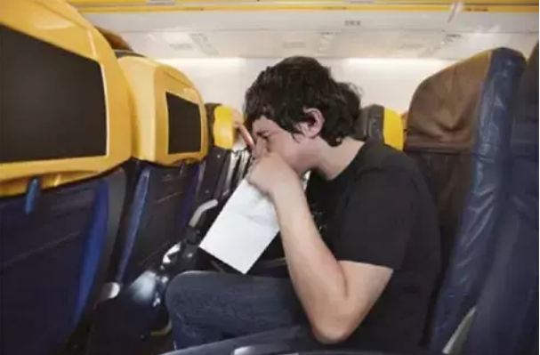 Vomiting on the bus, train or plane journey These methods will give you relief