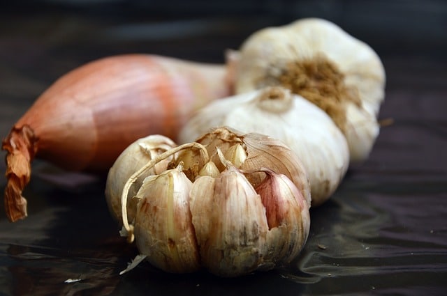 Advantages and disadvantages of eating raw garlic, do not consume if these are diseases
