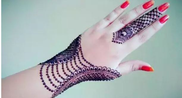 Simple and beautiful designs of mehndi for girls that will give attractive look