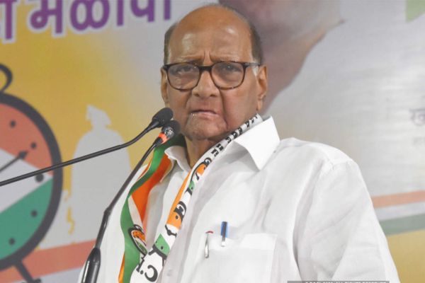 Uproar in NCP leader Sharad Pawar's birthday, police called, reason to know