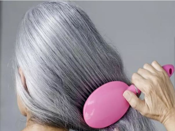 The problem of white hair is disturbed, so try this panacea