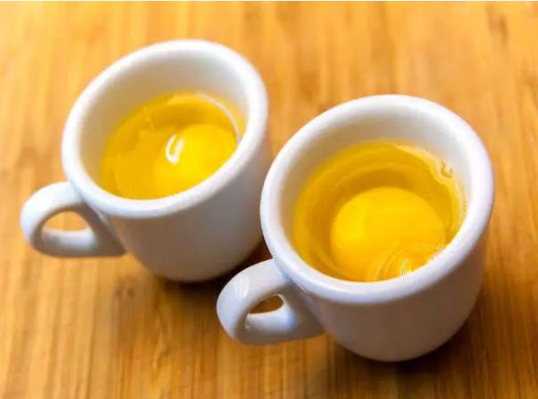 These 3 big benefits are due to consuming raw eggs.
