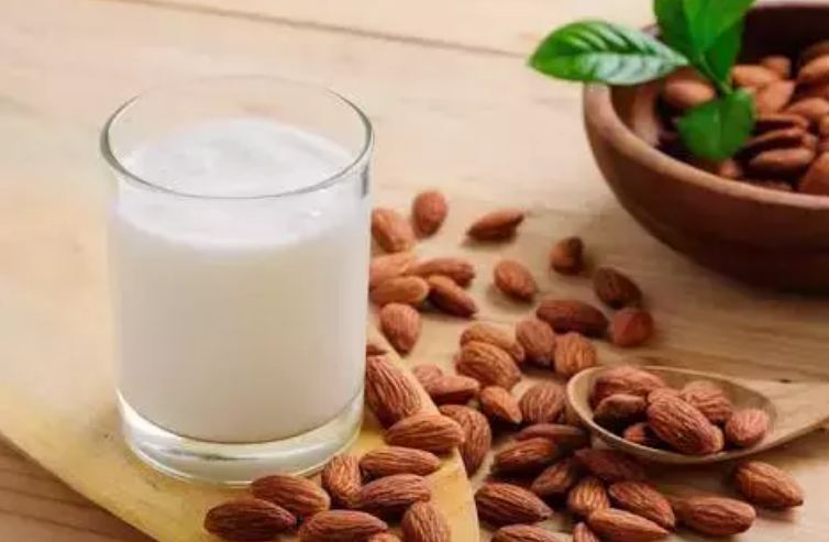 Benefits of eating almonds with milk daily, you also know