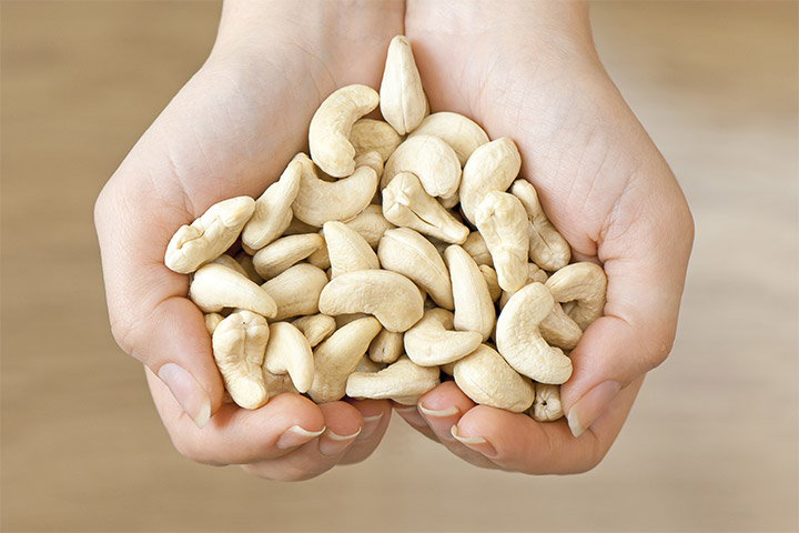 Eating 2 cashews daily before sleeping at night eliminates these 3 diseases from the root
