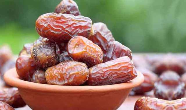 The benefits of boiling dates and eating dates in milk will work for you.