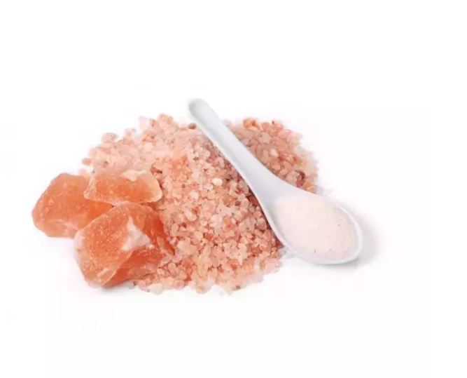 Use rock salt like this every morning if you want to reduce abdominal fat