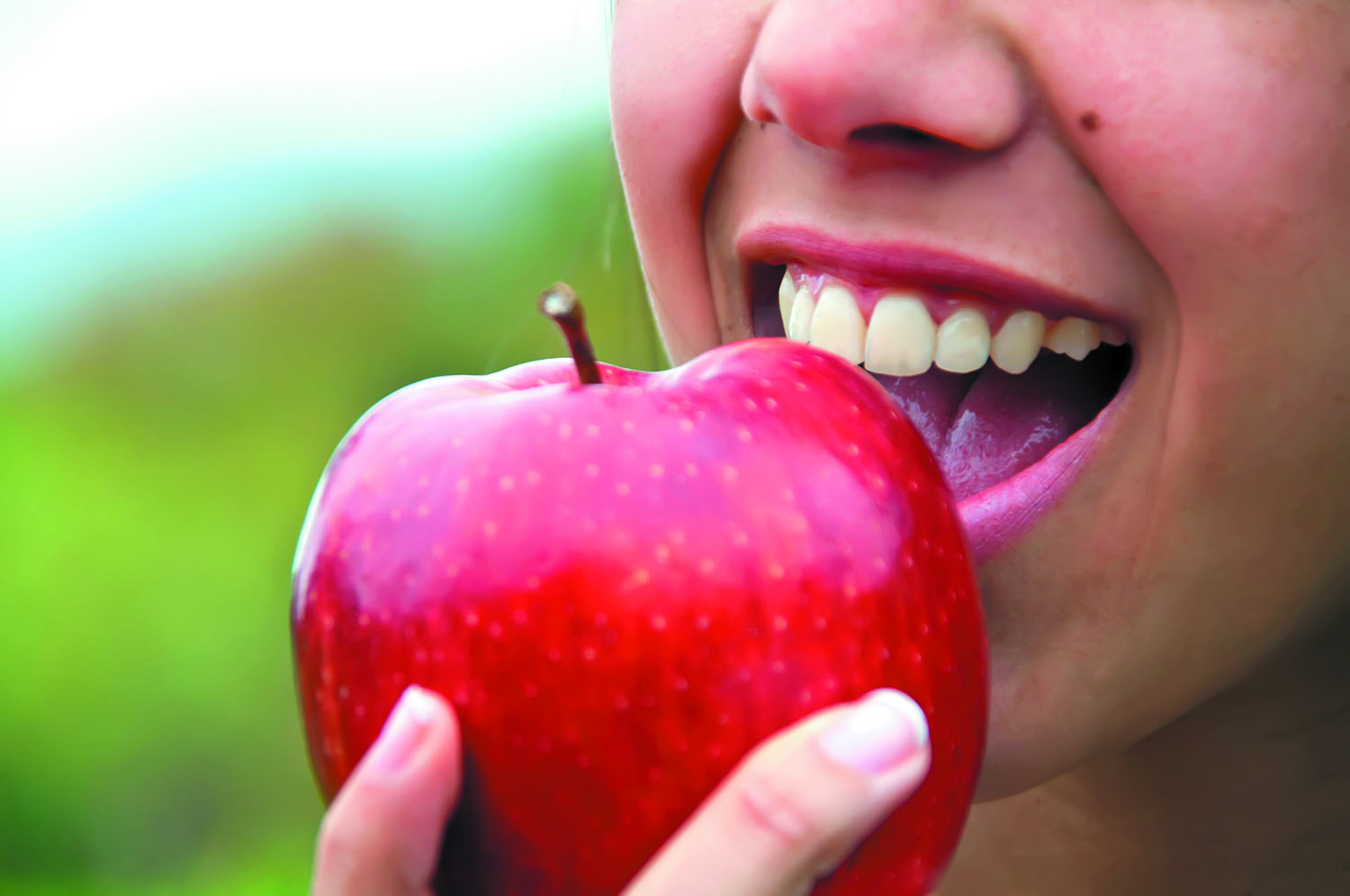 Benefits of eating apple: 99% of people do not know about these benefits.