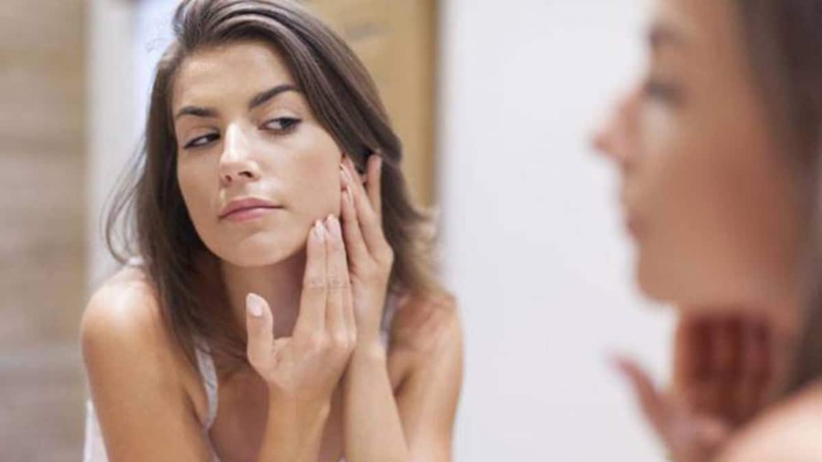 Use these tips to make pimples go away in a pinch