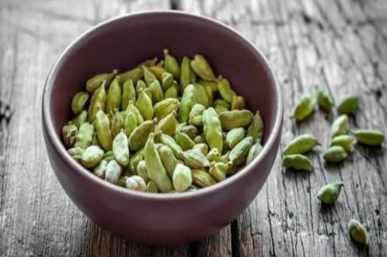 Many benefits of small cardamom, you can also see its panacea