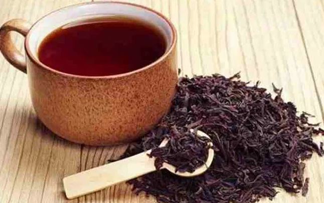 Do not consider boiled tea leaves as useless, it will give you four great benefits