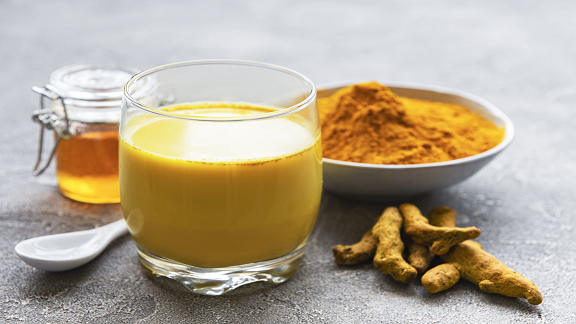Do not forget to drink turmeric milk during the corona period, know its beneficial benefits