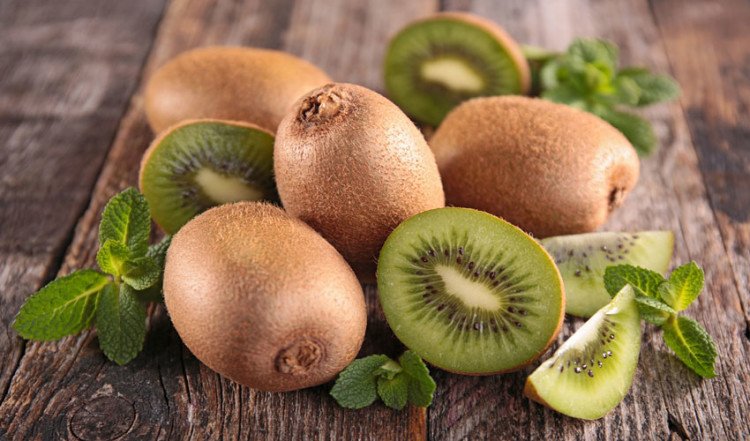 By eating kiwi fruit daily in summer, the body gets these 6 benefits