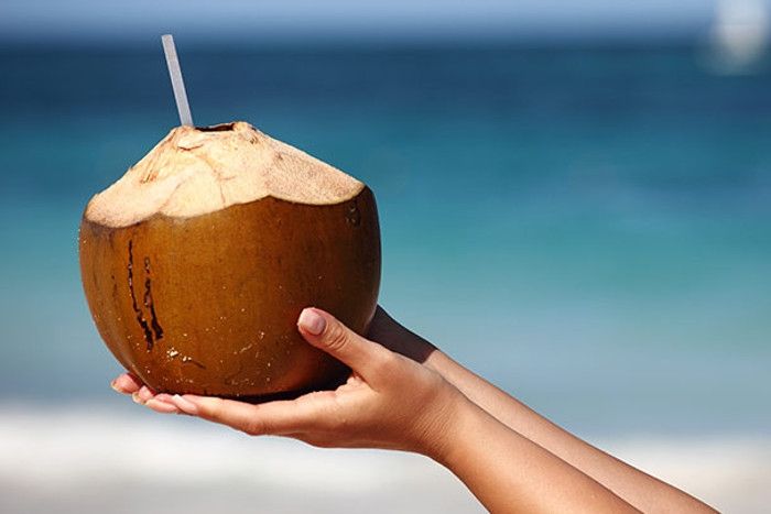 90% of people don't know which is the right time to drink coconut water