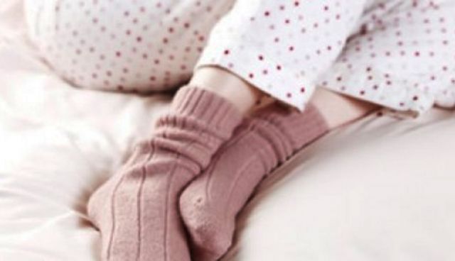 Sleeping wearing socks at night, these miraculous benefits that you do not know