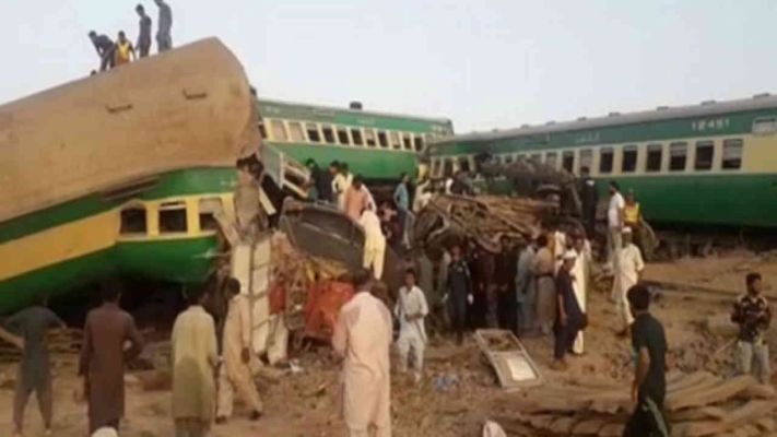Major train accident in Pakistan, 2 trains collided in Sindh, more than 30 killed, 50 injured