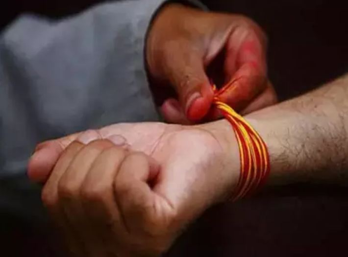 99 percent of people do not know about the benefits of tying Kalava on their hands