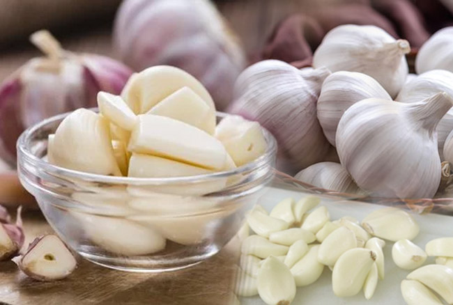 by-consuming-garlic-on-an-empty-stomach-in-the-morning-you-can-avoid-these-diseases