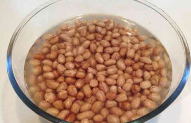 know-the-amazing-benefits-of-eating-soaked-peanuts अद्भुत फायदे