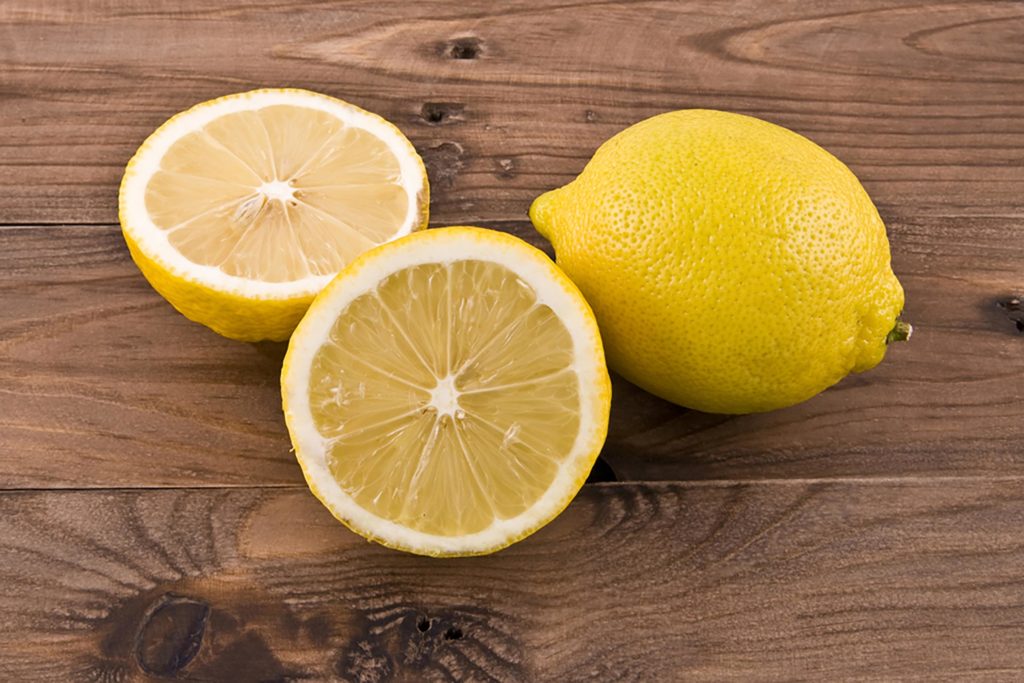 Must do this miraculous remedy of lemon, your luck will shine नींबू