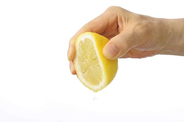 To strengthen the immune system, consume lemon daily, know the benefits