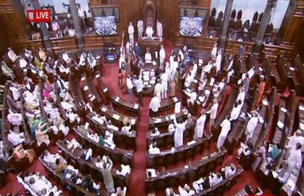Papers started flying again in Rajya Sabha, Naidu's emotional appeal is also useless