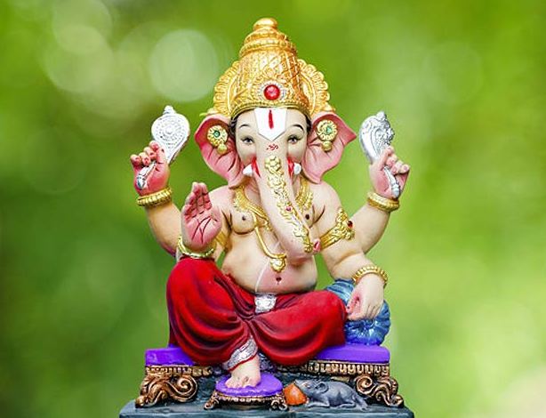 after-365-years-ganesh-ji-was-kind-only-to-these-2-zodiac-signs-his-bag-will-be-filled-w 2 राशियों पर हुए मेहरबान ith-happiness