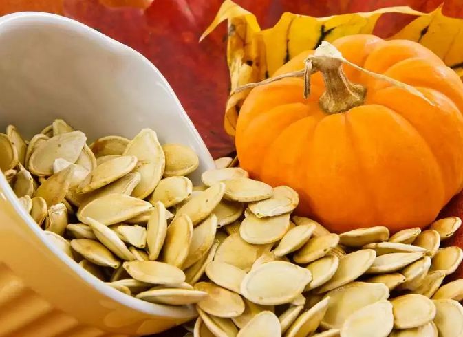 just-eat-2-spoons-of-pumpkin-seeds-and-you-will-be-shaken-knowing-its-benefits