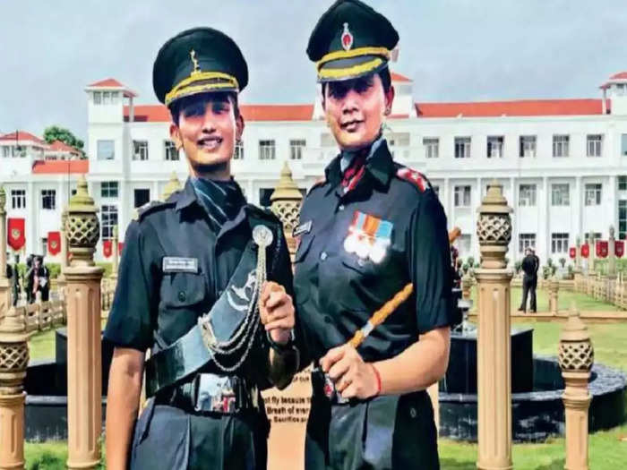 Motivational Story One girl became captain, second became lieutenant, read the inspiring story of these girls