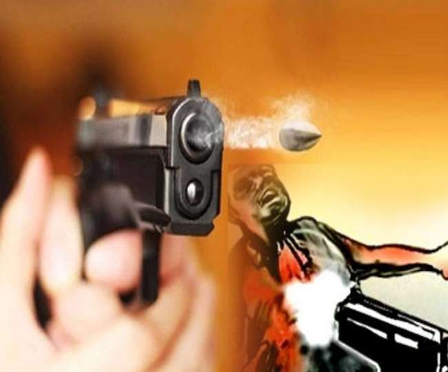 Criminals shot dead while coming to court