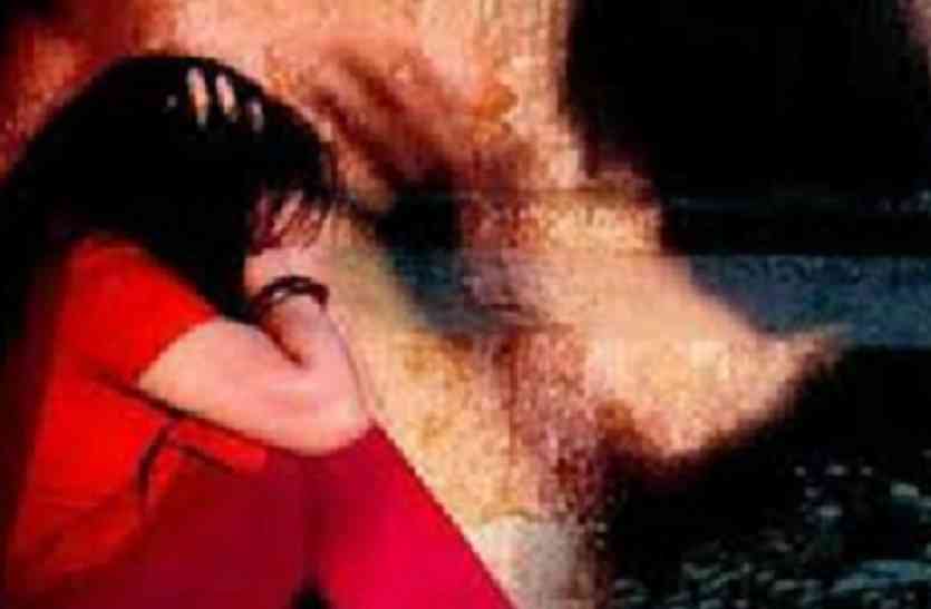 Rajgarh: Rape with woman by calling home, accused absconding